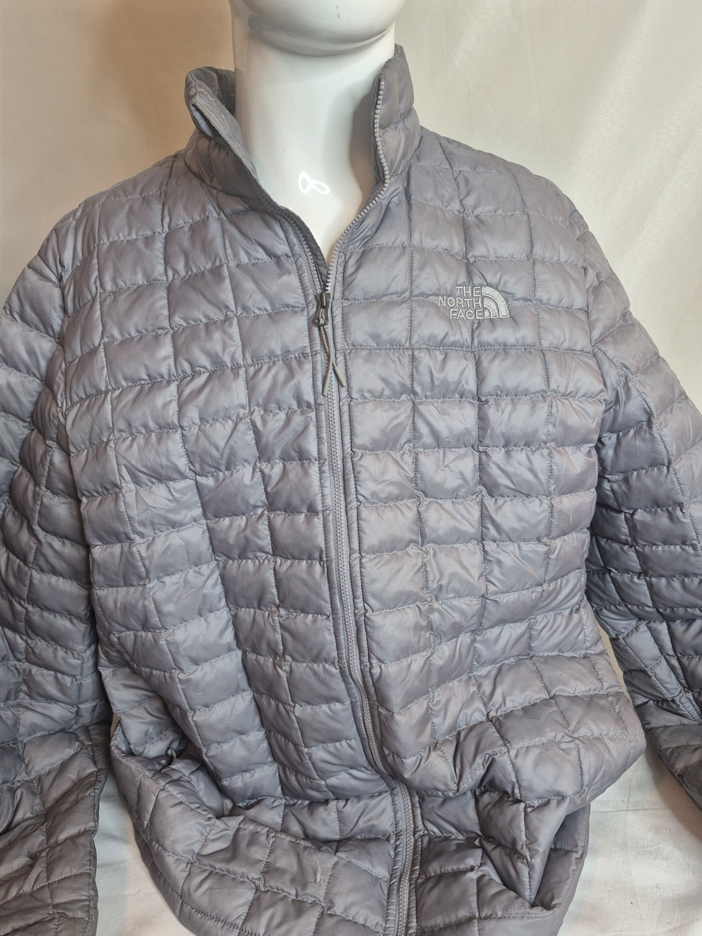 The North Face men's Quilted Packable Jacket - Light Gray